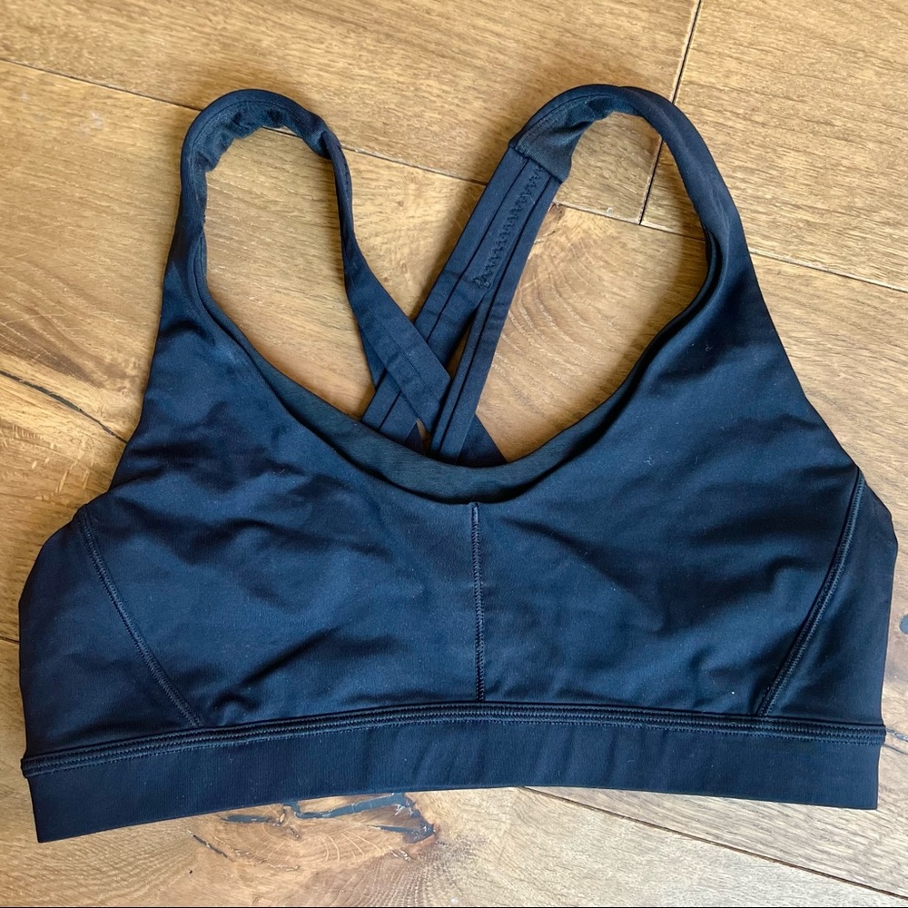 Lululemon Sports Bra - Size 8 - NO cups